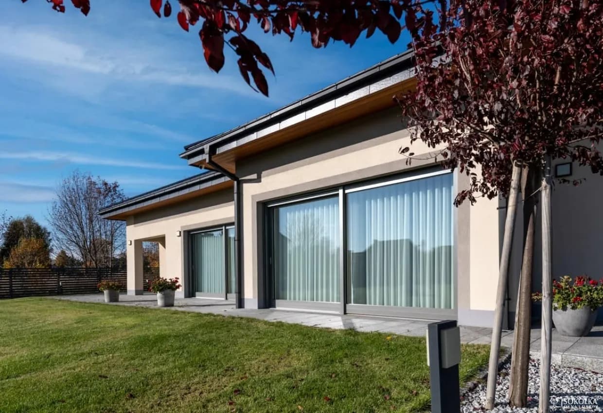 Sokolka_okna_211025__JLK6888_web-min.986050d5fe0cbe6b85e40ec2f9b0406c_11zon.webp
